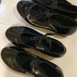Tap shoes dance kids size 3 1/2 black and dance top